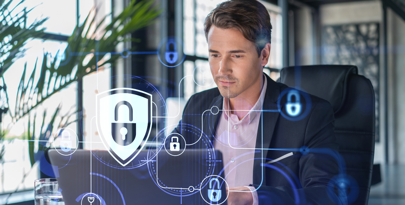 Profissional de TI configurando política de proteção de dados em painel de controle centralizado