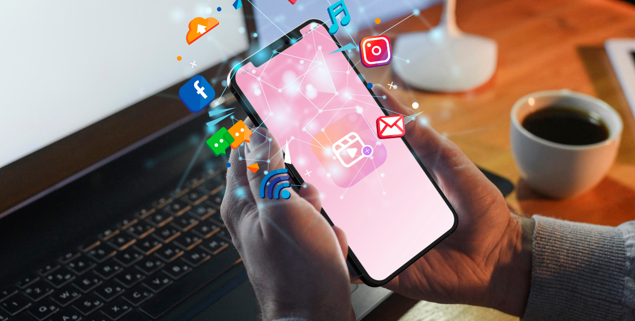 funcionario usando sociais na emrpesaario usando